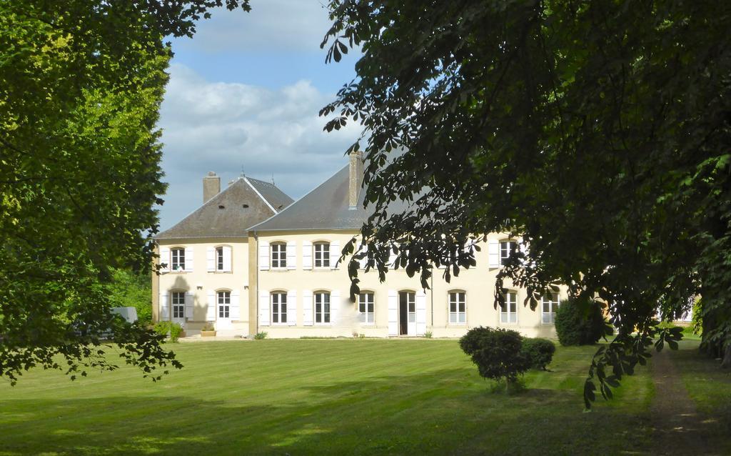 Maison D'Hotes Le Chateau De Puxe Exterior foto