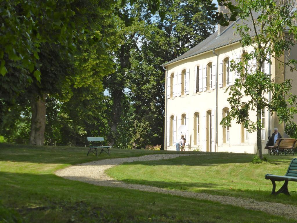 Maison D'Hotes Le Chateau De Puxe Exterior foto